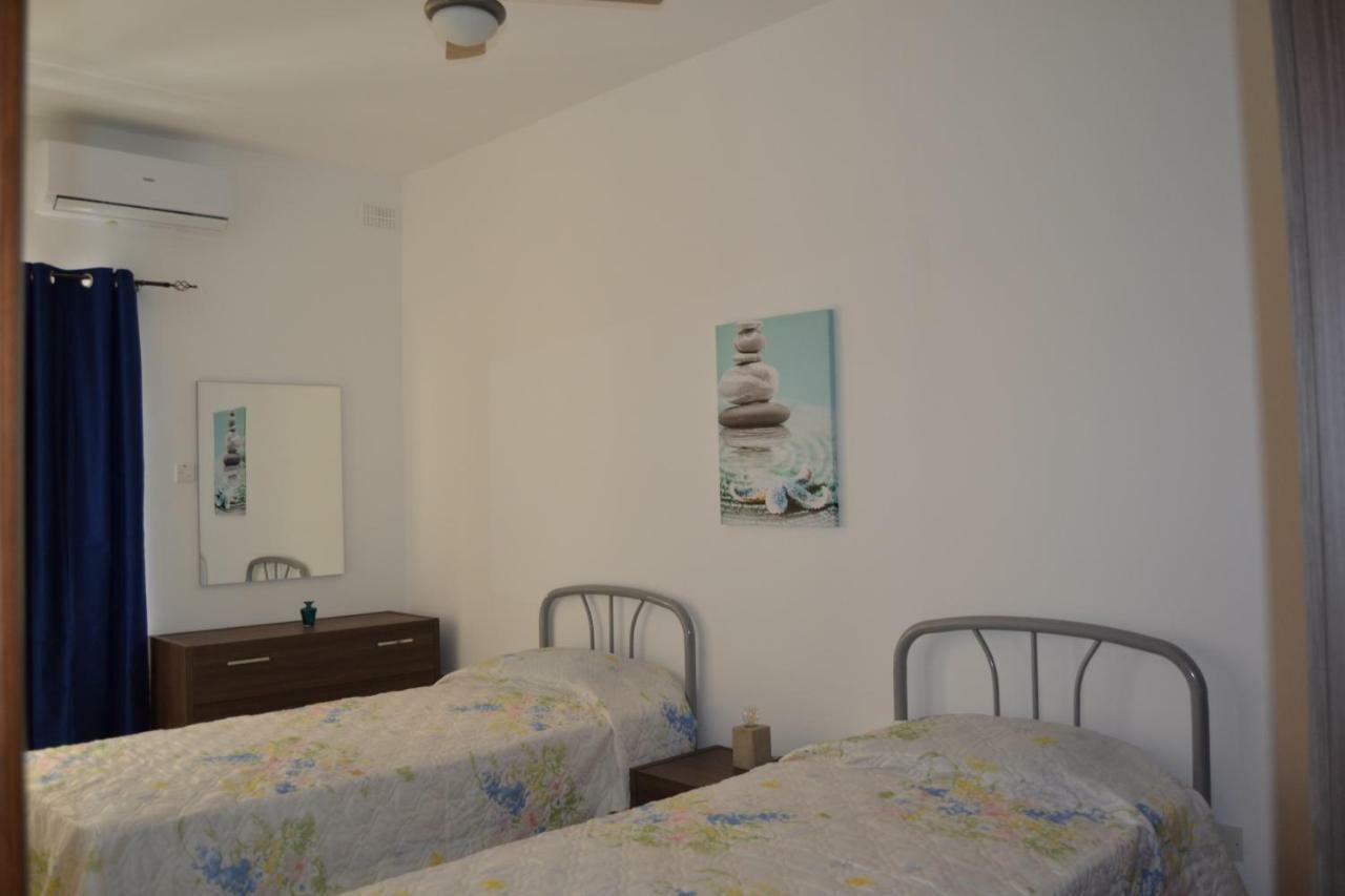 Mellieha Town Centre Bright & Spacious 3 Bedroom Apartment Esterno foto
