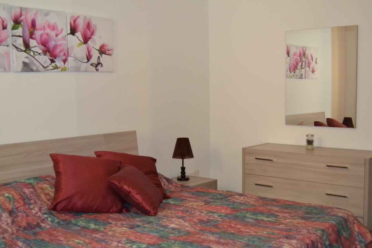 Mellieha Town Centre Bright & Spacious 3 Bedroom Apartment Esterno foto