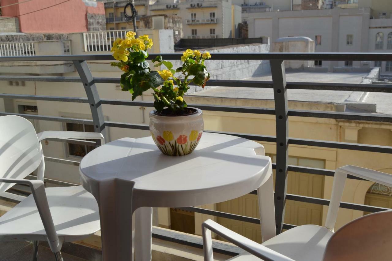 Mellieha Town Centre Bright & Spacious 3 Bedroom Apartment Esterno foto
