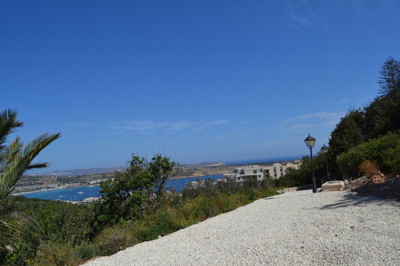 Mellieha Town Centre Bright & Spacious 3 Bedroom Apartment Esterno foto